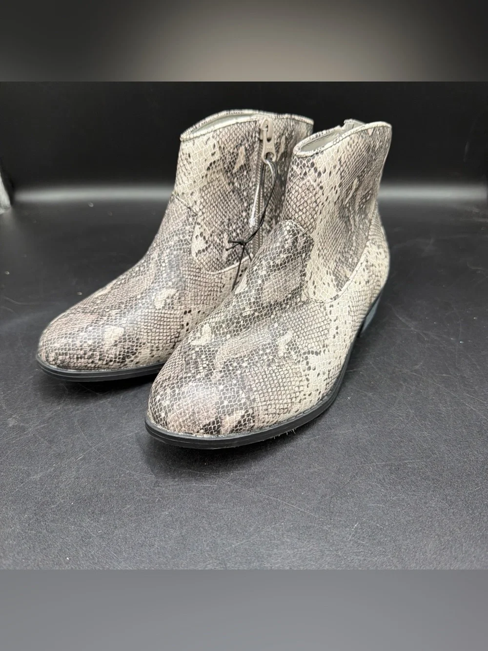 New Cat & Jack Girls Graciela Snake Print Western Ankle Boots Size 2